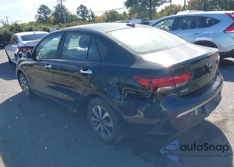 2021 Kia Rio S z USA, uszkodzony, nr VIN 3KPA24AD3ME417181